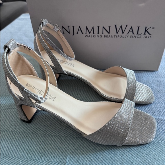 Benjamin Walk Touch Ups - Lilibet Silver Heels - Picture 1 of 6